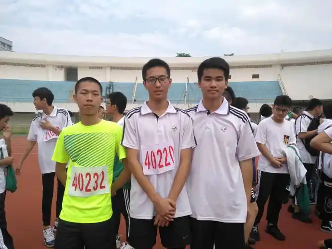 2018年泉州实验中学第十六届田径运动会 高一2班风采