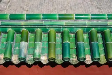 北京古建筑绿色琉璃瓦檐口