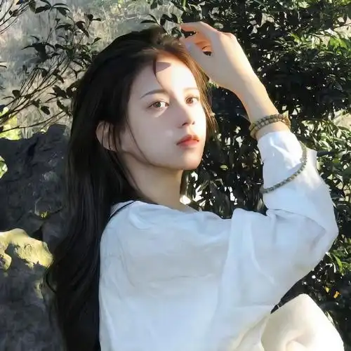 阳光女孩323032333635青春气息女生头像