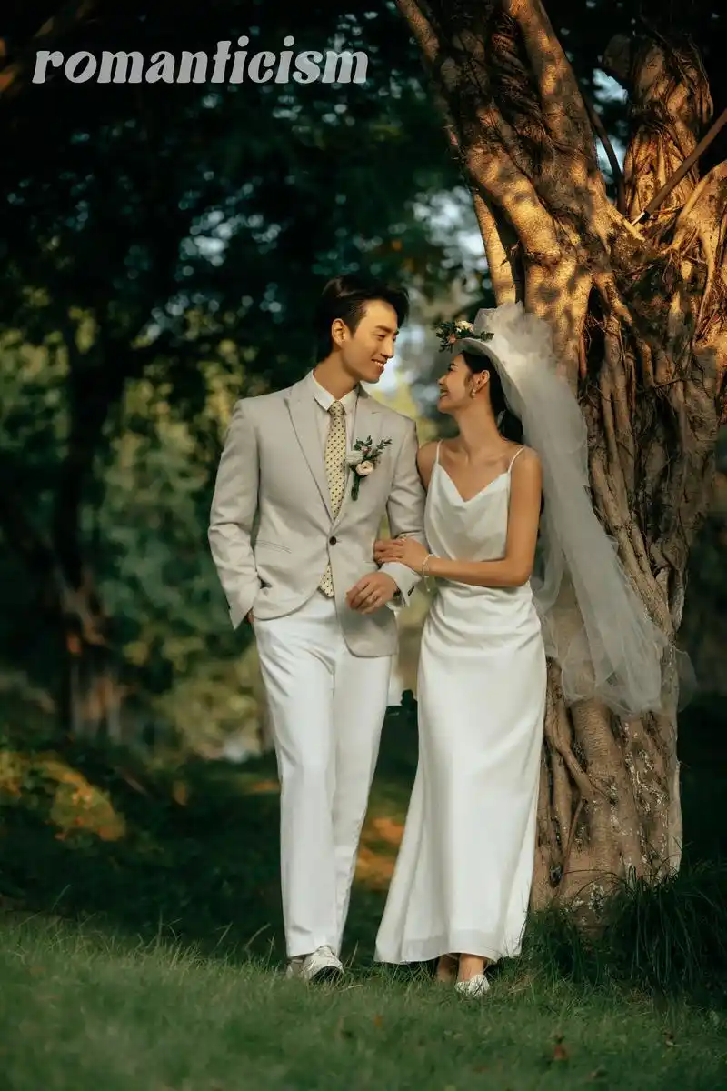 外景一定要试试轻复古法式98森系婚纱照.
