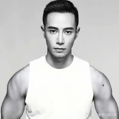 40岁的香港男演员在短短四个月内两次成为父亲,究竟是什么情况