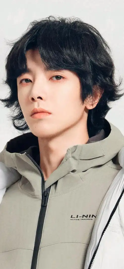 华晨宇美貌大赏#分享一个帅气迷人又有趣的小学生@华晨宇yu#2024