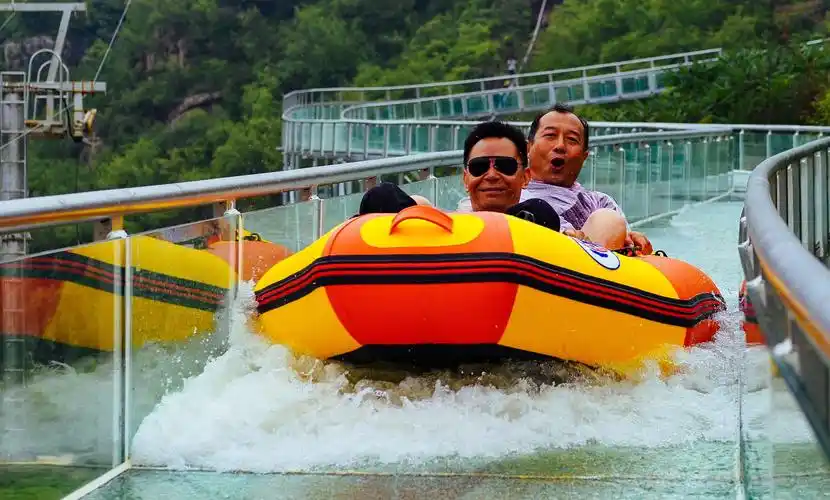 【高空激情玻璃漂流】淇河谷 桑园小镇品寻找美味特色小吃 5d玻璃栈道