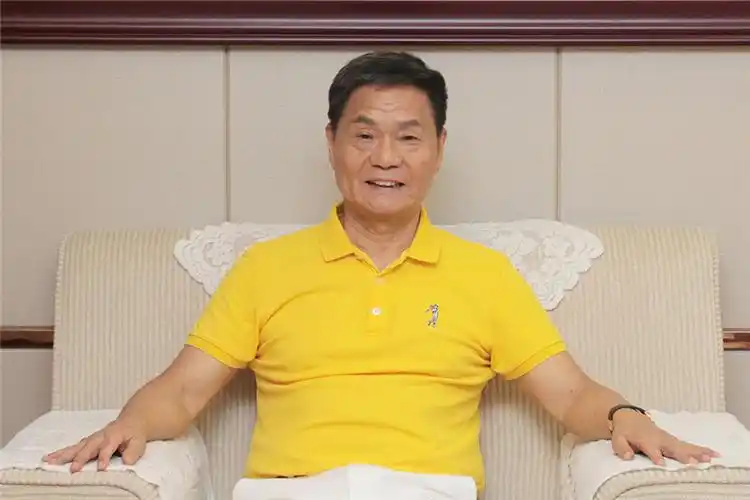 青岛市潮汕商会会长陈家桂发言