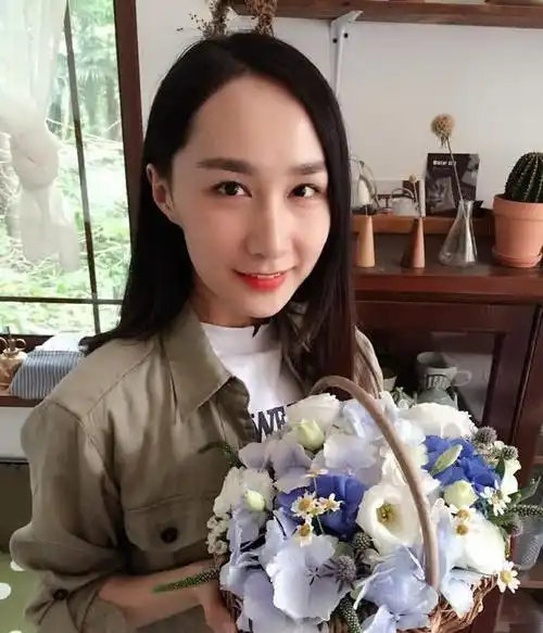 雷佳音的老婆终于曝光我们童年的女神这也太低调了吧