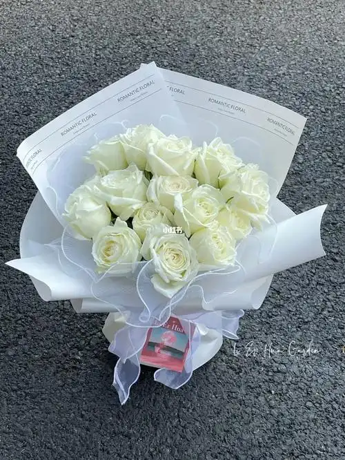 韩式花束白玫瑰花束