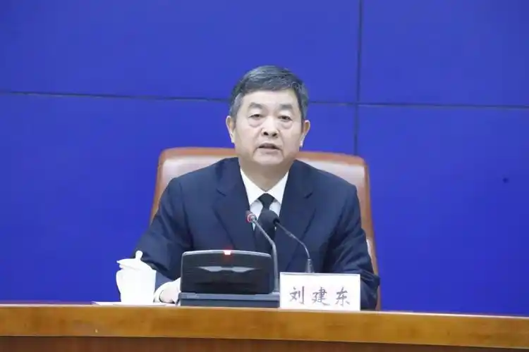 园林和林业绿化局党组成员,市园林和林业绿化事业发展中心主任刘建东