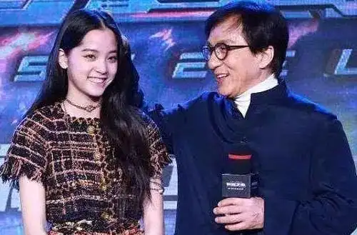 成龙为什么捧欧阳娜娜_成龙欧阳娜娜机器之血-天晟网