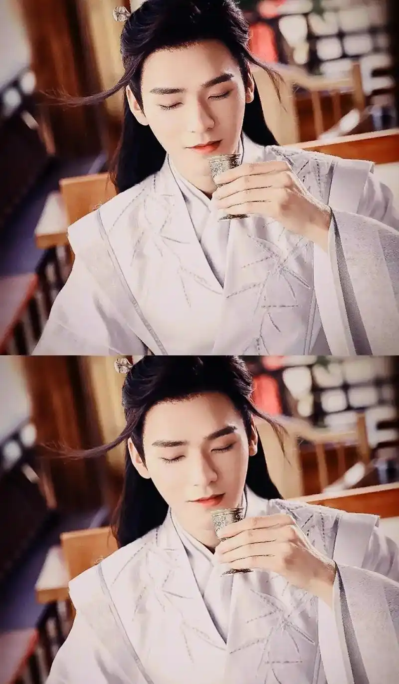 温客行拿着自己的催命符,却笑得灿烂,因为他知道他可以救阿絮了 - 抖