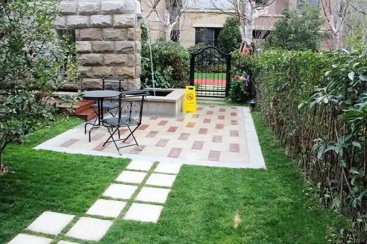 周末邀上几个好朋友,在院子里喝茶,聊天,下午茶的好时光.