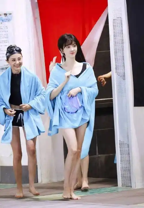 "发育过猛"陈小纭:167厘米的黄金腰臀比,人间尤物秒杀女明星