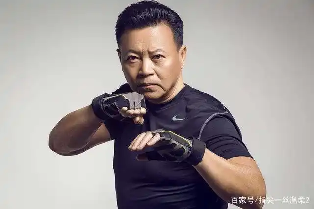 《干部》饰常金鹏 2004年《红旗渠的儿女们》 2004年《使命/反黑使命