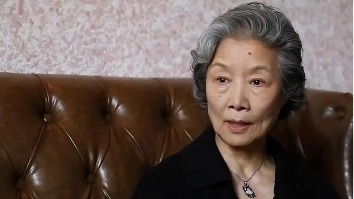 回顾吕中嫁同学恩爱一生今儿子儿媳是她的骄傲女儿是国人骄傲