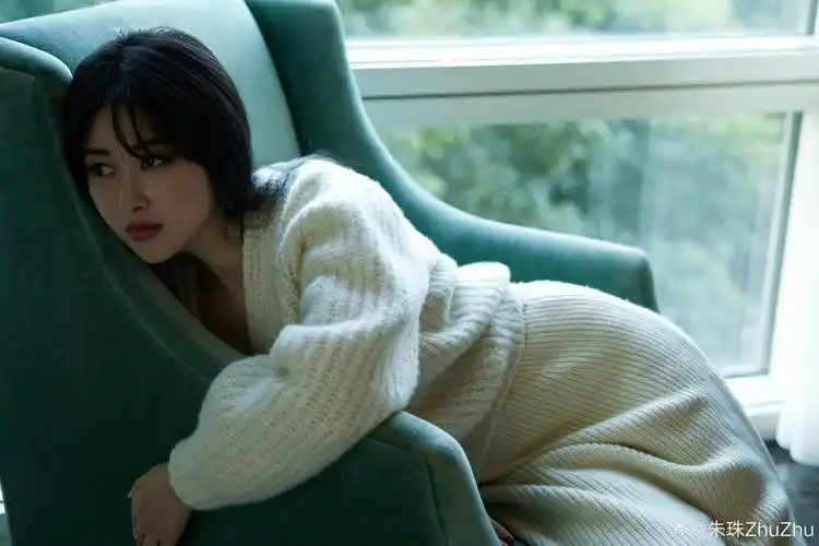 怎么穿看起来很贵还得问朱珠