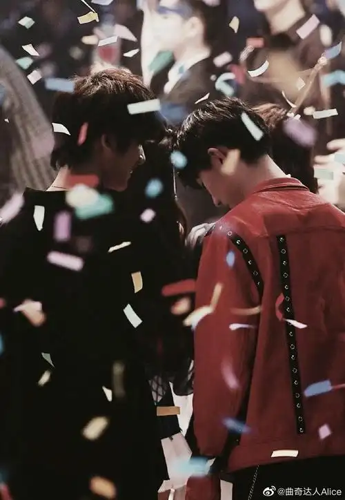 祺鑫/风年 "梦是远远飞翔 你就是我左半边翅膀"