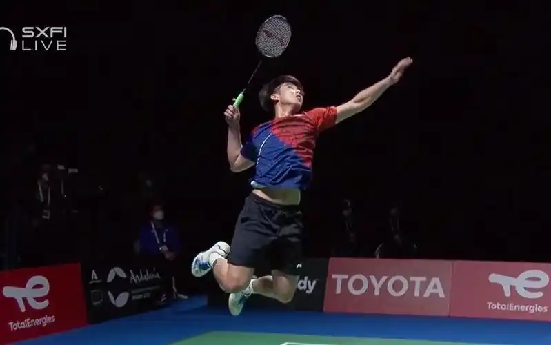 骆健佑后场356kph的跳杀-2021羽毛球世锦赛-决赛