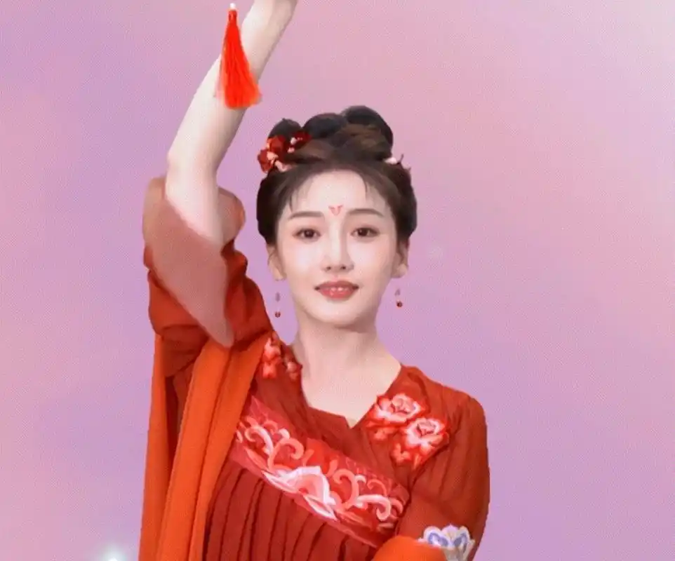 姜贞羽舞的是剧粉的夏天# 姜贞羽《星梦诀》是什么神仙舞台,古风造型