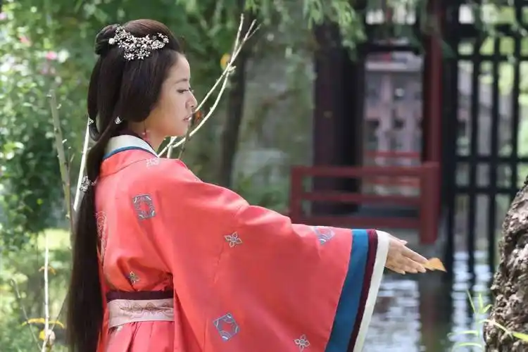 原创她是汉朝奇女子,农家女逆袭成大女主,小说都不敢这么写