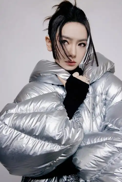 戚薇时尚图鉴##戚薇雅鹿全球代言人