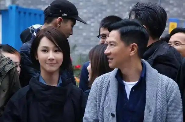 不留电话,不参加聚会的双料影帝,狠心拒绝杨紫,只为她!