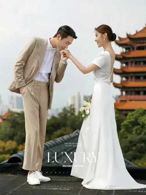 这是属于咱大武汉的婚纱照