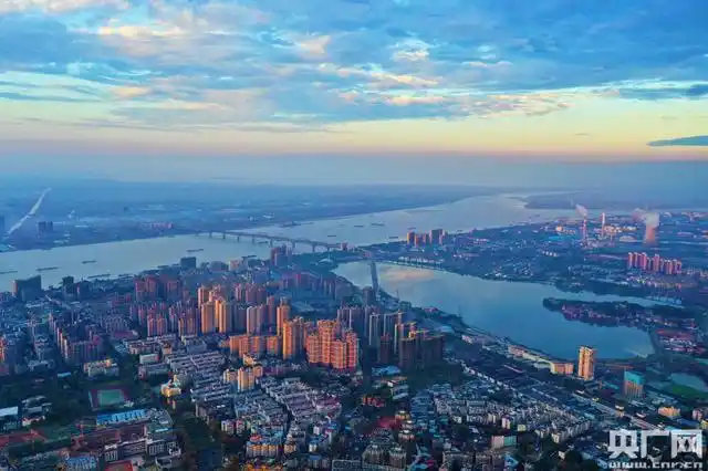 「共舞长江经济带·看高质量发展」江西九江:落霞散尽满浔城 江去云归