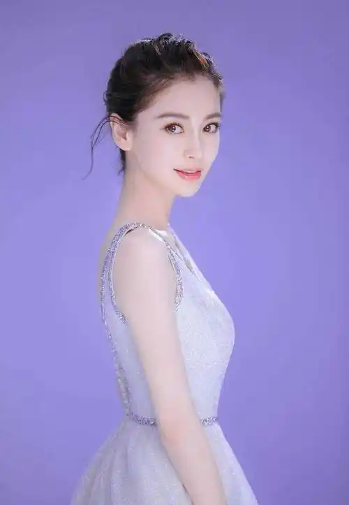 35岁杨颖账号成功解封!