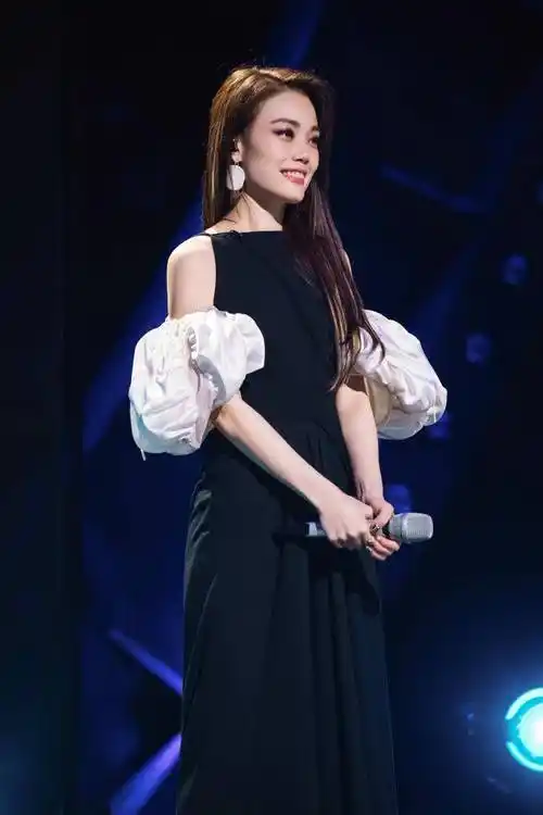 被赞《姐姐2》"唱跳天花板":容祖儿:我的目标可以更高_舞台_节目_表演