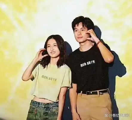 影后张子枫和胡先煦出演的文艺爱情片《穿越月亮的旅行》虽然口碑不错