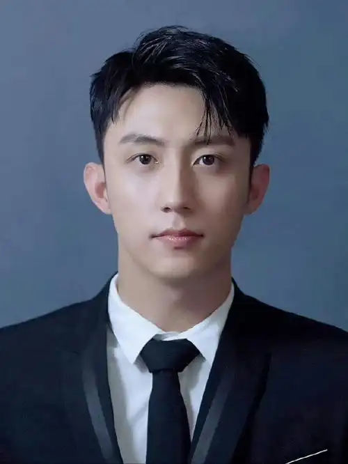 内娱男明星的证件照##黄景瑜林陆骁