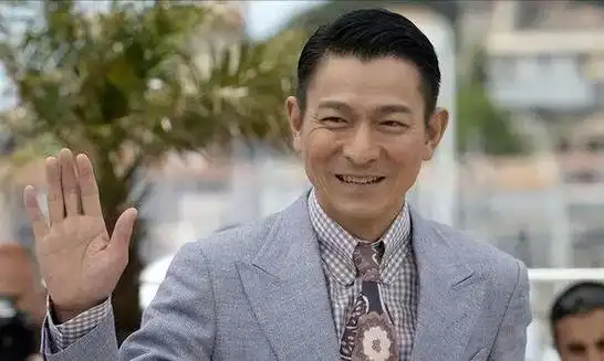 导演王晶别看刘德华表面风光但他那种日子不是谁都愿意过的