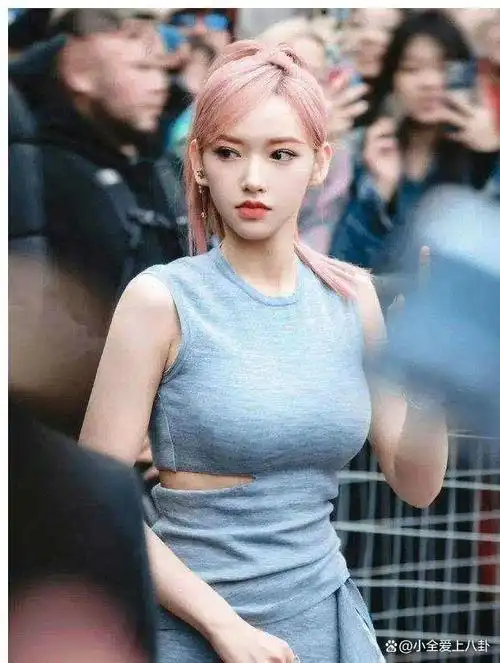 程潇身姿优美奶潇美誉名副其实深厚的舞功惊艳众人