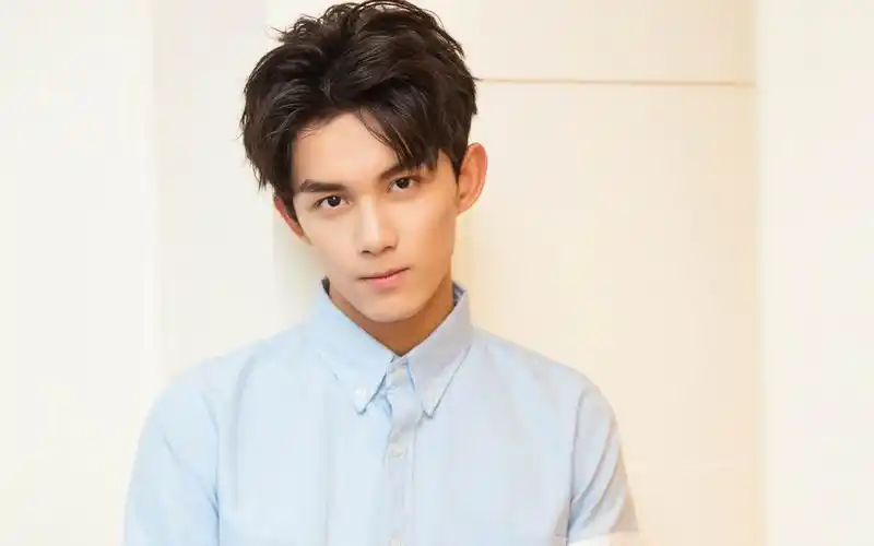 她是《巴啦啦小魔仙》的"美雪",如今撞脸吴磊