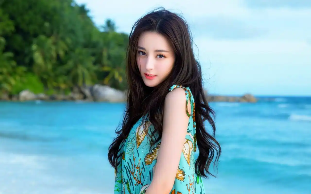 迪丽热巴高清壁纸大图_迪丽热巴超清大图