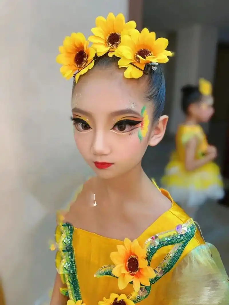 六一儿童节妆容 六一黄色眼影系列舞台妆来喽,自然好学易上手,舞台妆