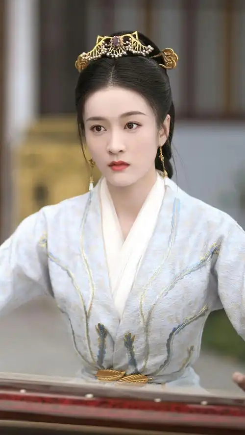 白发 容乐 张雪迎