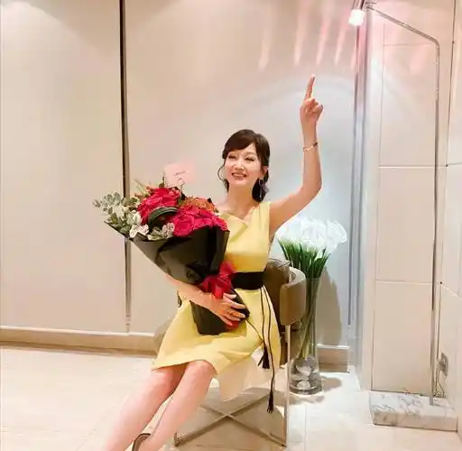 赵雅芝是一代人心中的女神,最美的白娘子,不老的美丽神话_照片_显得