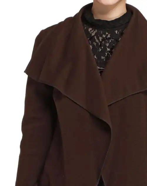 深咖啡色简洁时尚长袖外套