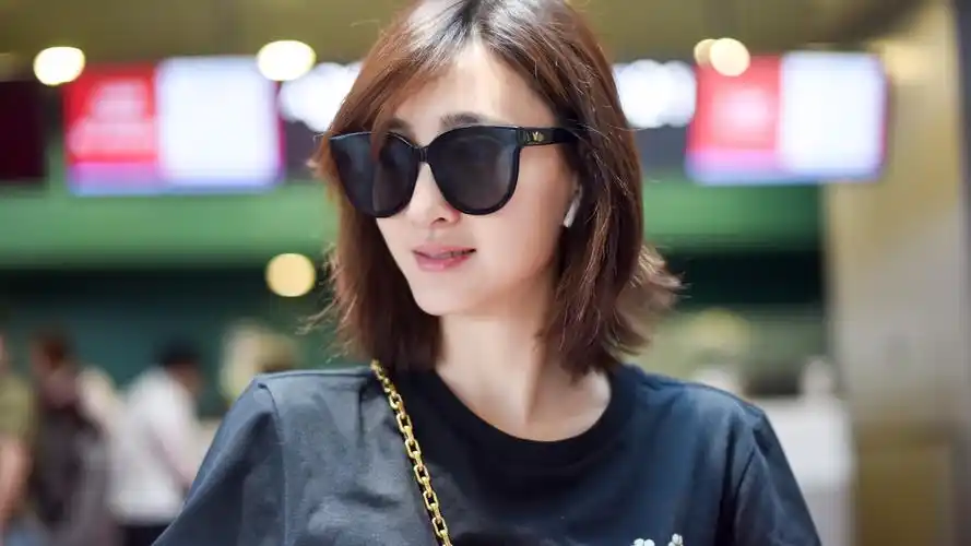 180621 王丽坤 上海飞北京送机