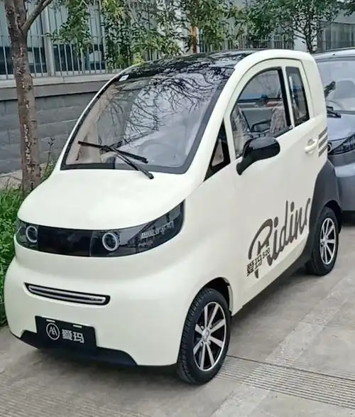 电动车四轮低速爱玛a520老年代步车女士电瓶全封闭方向盘遮风挡雨