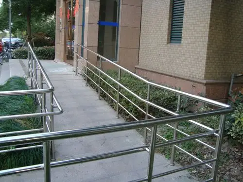 321供应上海文顺文顺121上海浦东新区0不锈钢残疾人坡道栏杆适用于