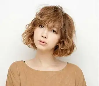 时髦沙宣小卷短发发型图片最新最火沙宣小卷短
