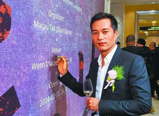 请给我们一点空间",形同默认恋情;据悉,年约40岁的陈荣炼是澳门德晋