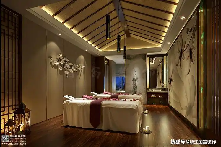 因为来做美容的很多都是三四十岁的女性,她们自身就带有特殊的东方