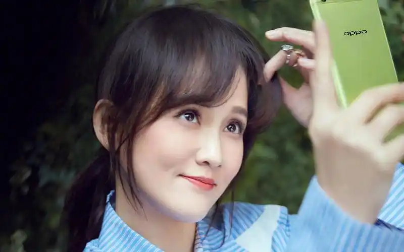 陈乔恩清新可爱代言写真图片桌面壁纸