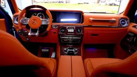 奔驰大g升级爱马仕橙色内饰 碳纤维 翻毛皮顶棚,这样的内饰您喜欢吗?