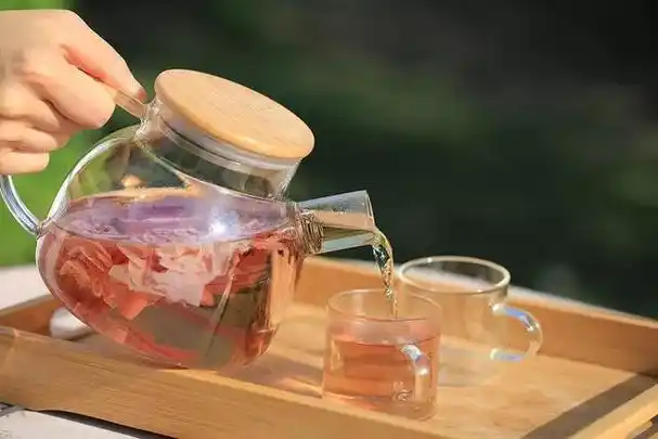 玫瑰花茶怎么泡,玫瑰花茶的正确冲泡方法(玫瑰花茶怎么泡才正确)