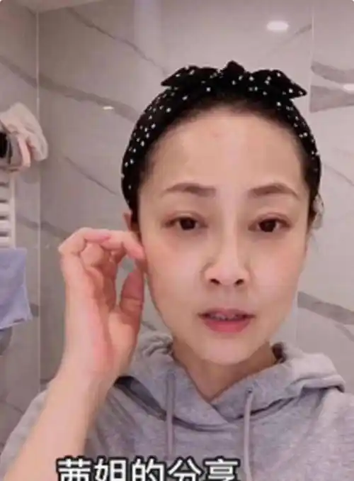 原创原创19岁出道24岁因欢喜游龙被熟知35岁嫁张卫健今46仍似少女