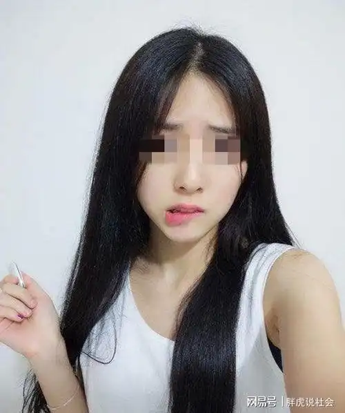 在失踪人口信息里,警方找到了关于死者的信息,赵苗苗,16岁,本市初中生