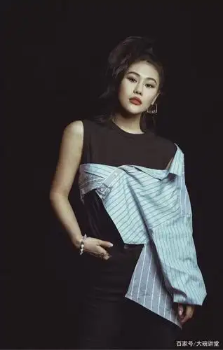 中国好声音的实力歌手,现场清唱惊讶众人,好歌手:袁娅维